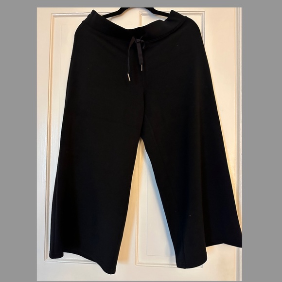 Spanx Air Essentials Cropped Wide Leg pant - Picture 1 of 2